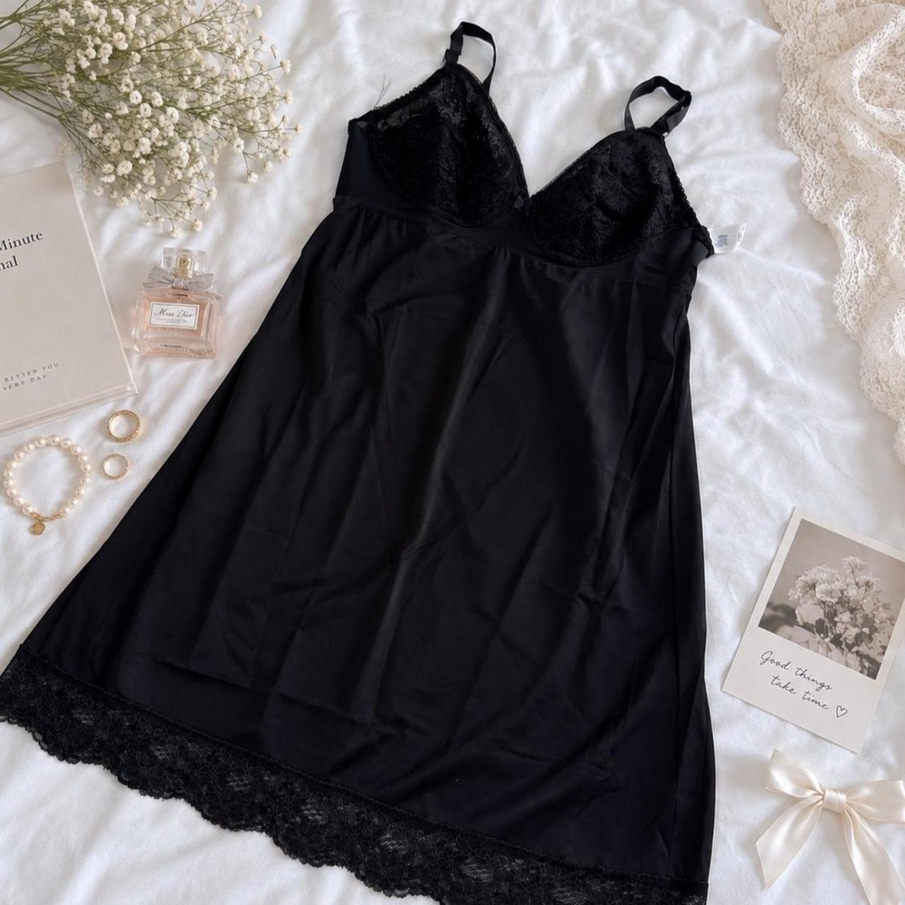 black slip dress 90s black slip dress Warners size 36b